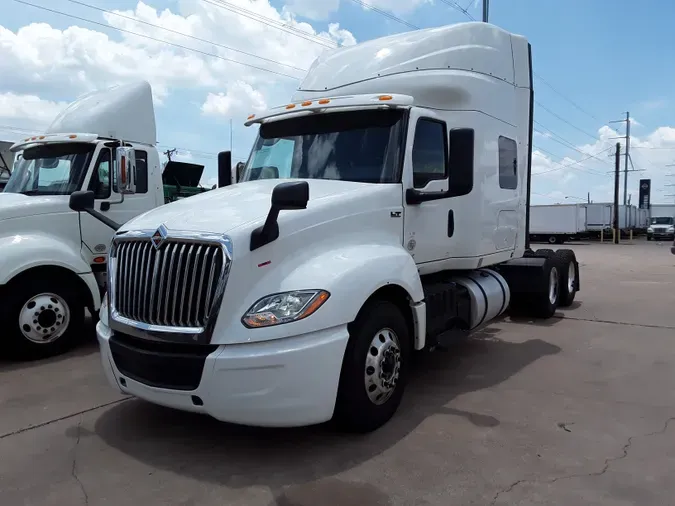 2019 NAVISTAR INTERNATIONAL LT625 SLPR CAB