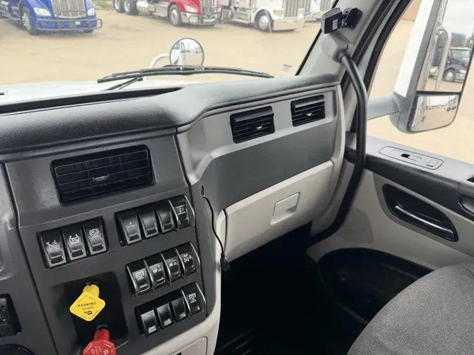 2023 Peterbilt 567