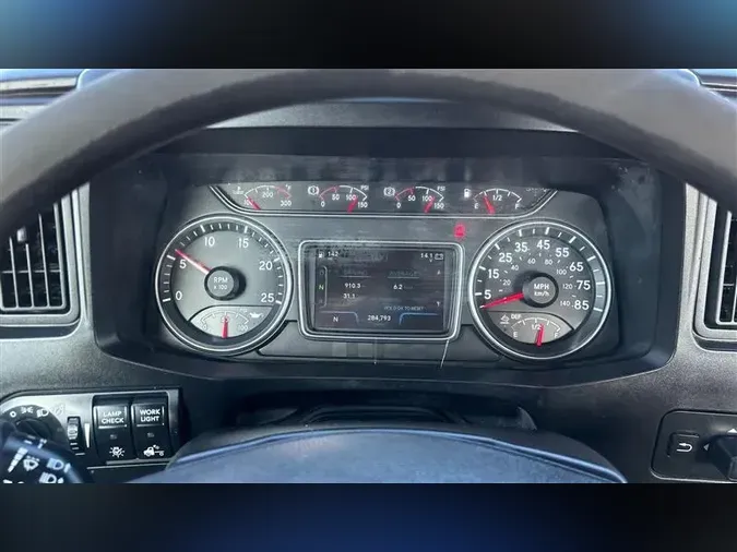 2020 INTERNATIONAL RH613