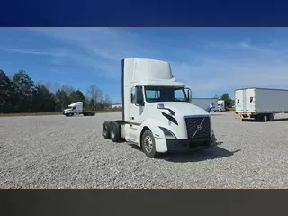 2020 Volvo VNL300
