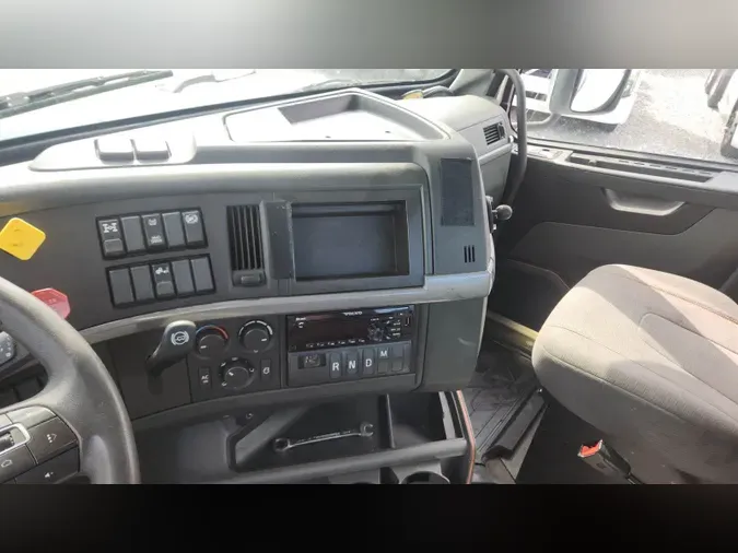 2019 Volvo VNL300