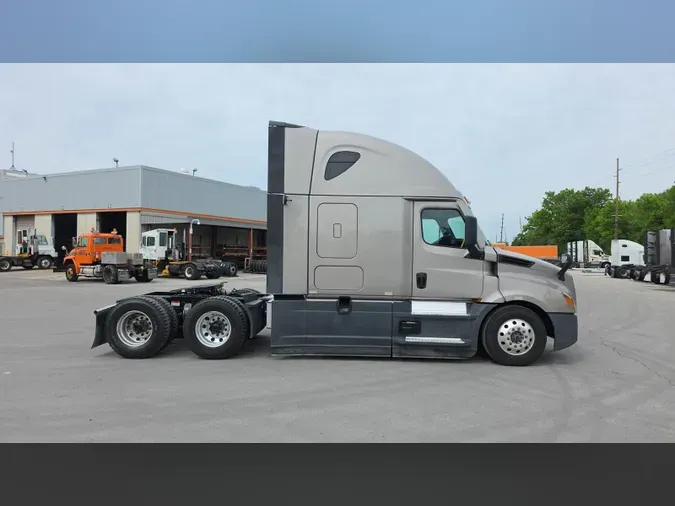 2025 Freightliner Cascadia 126