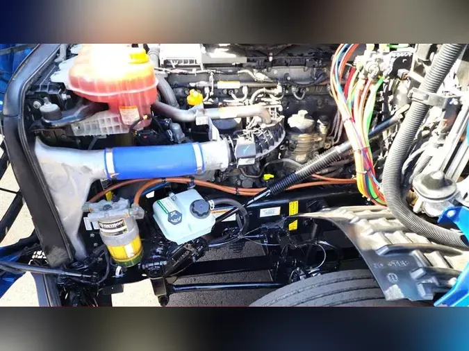 2021 FREIGHTLINER CA126