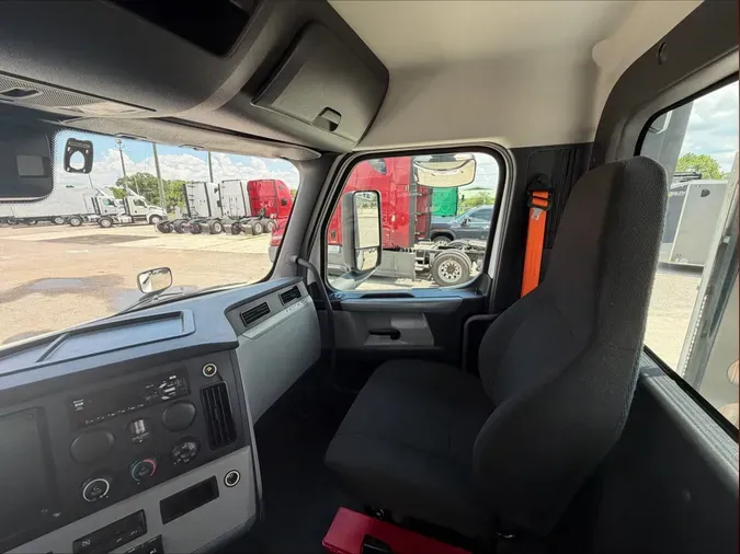 2022 Freightliner Cascadia 126