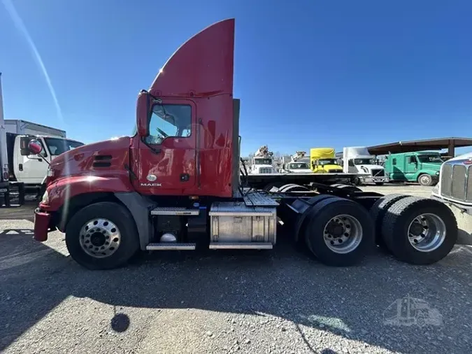 2017 MACK PINNACLE CXU613