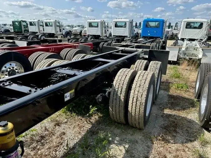 2023 Mack Granite 64FT