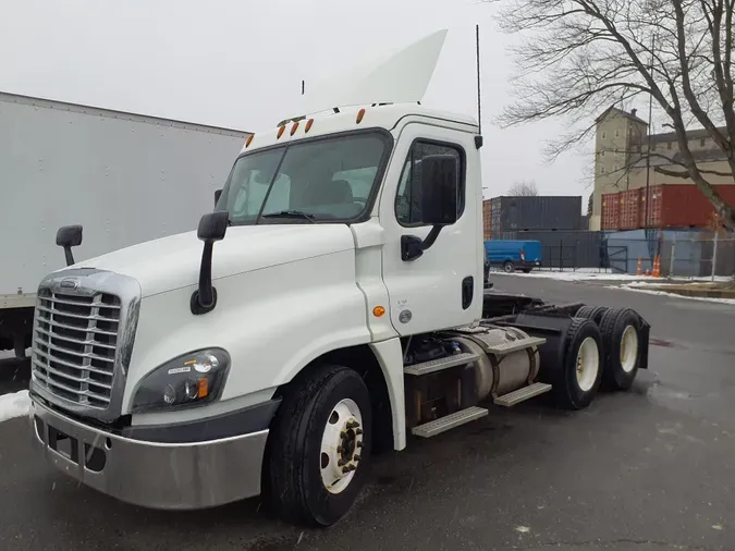 2018 FREIGHTLINER/MERCEDES CASCADIA 125faae175c6b203f52793414200d5fa0bd