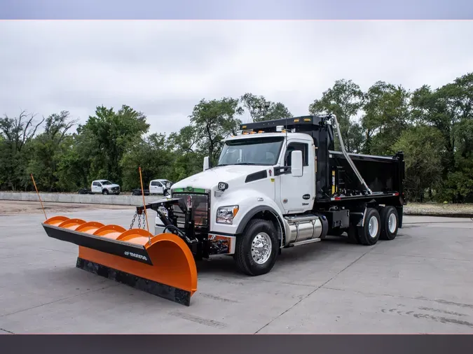 2025 KENWORTH T880Sfab18bbd05fad2698187c7c9fc20d433