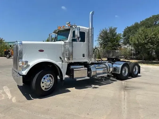2022 Peterbilt 389