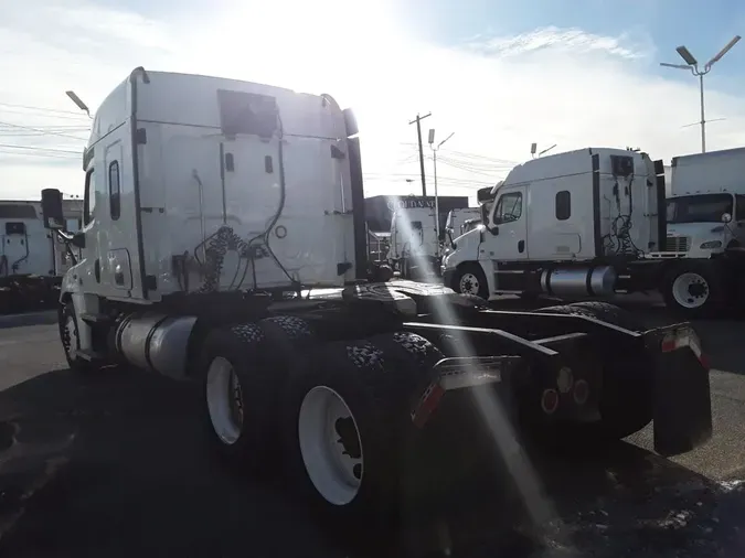 2020 FREIGHTLINER/MERCEDES CASCADIA 125