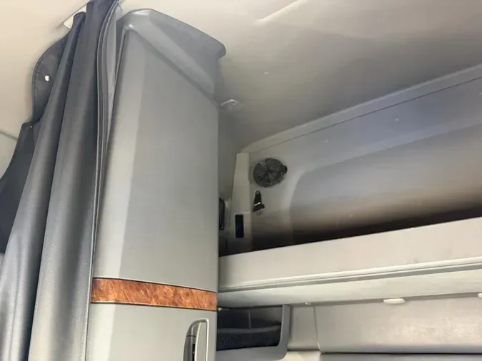 2022 International LT625fab5de6bc261a01a1f1de923206eb1ed