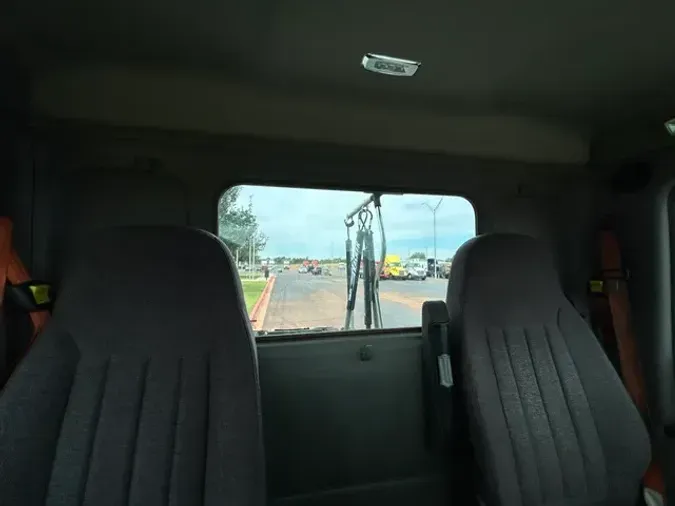 2019 PETERBILT 579