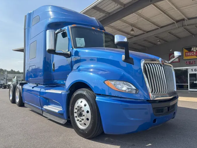 2020 International LT625