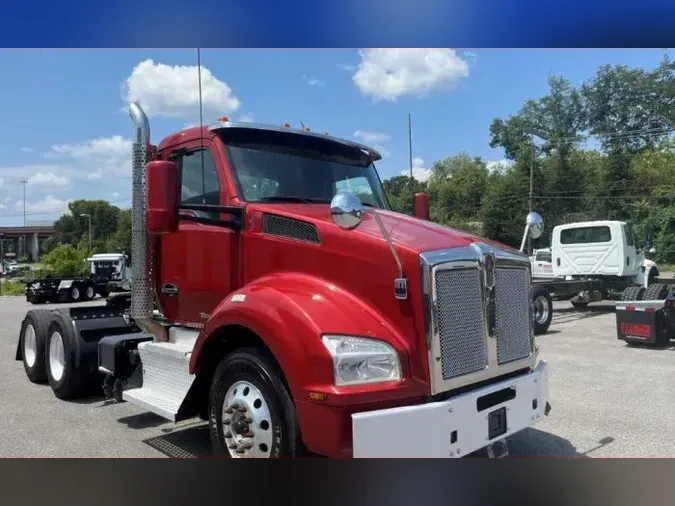 2018 Kenworth T 880