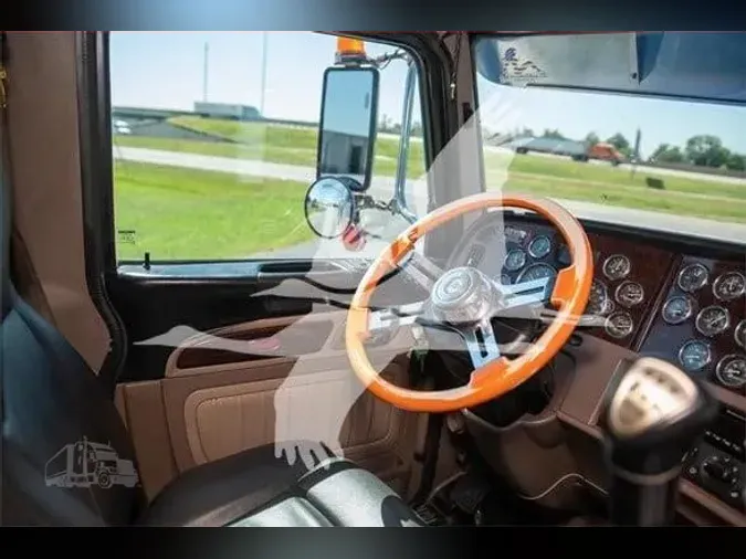 2021 PETERBILT 389