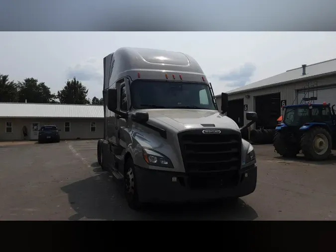 2023 Freightliner Cascadia 126faca91fc308bcedee9403444695cc0b3