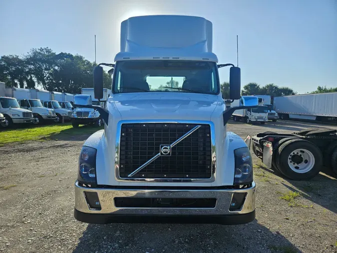 2018 VOLVO VNL64TRACTOR