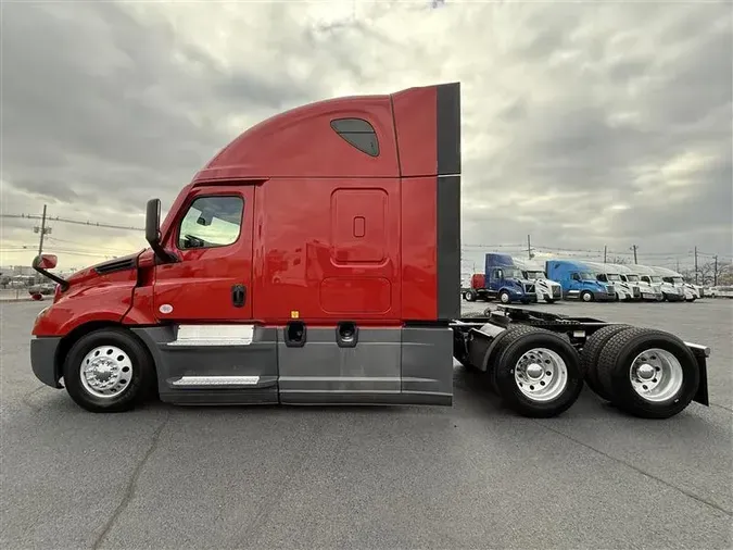 2021 FREIGHTLINER CASCADIA