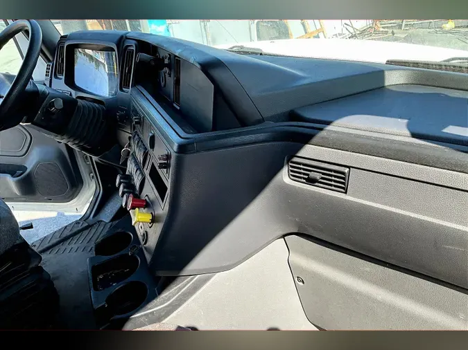 2022 INT LT625 6x4