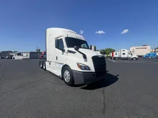 2020 FREIGHTLINER CA116