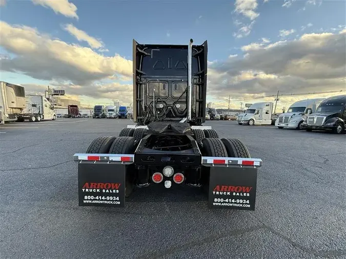 2020 FREIGHTLINER CA126