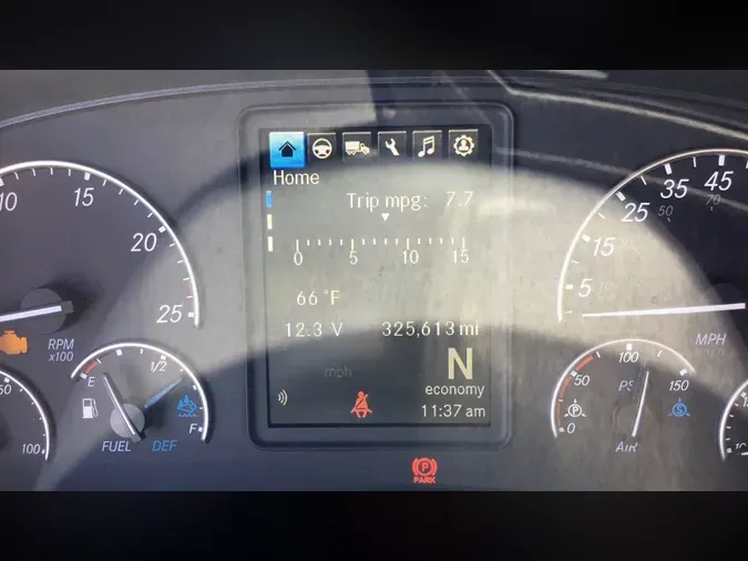 2022 Freightliner Cascadia 126