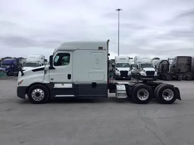 2020 Freightliner Cascadia