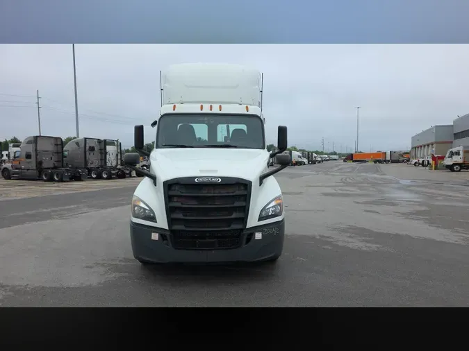 2020 Freightliner Cascadia 126