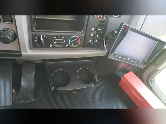 2020 Peterbilt 337