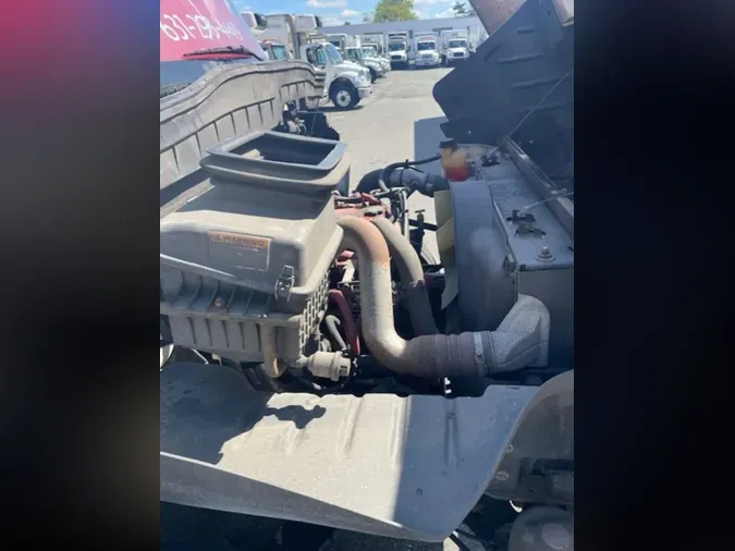 2019 NAVISTAR INTERNATIONAL 4300