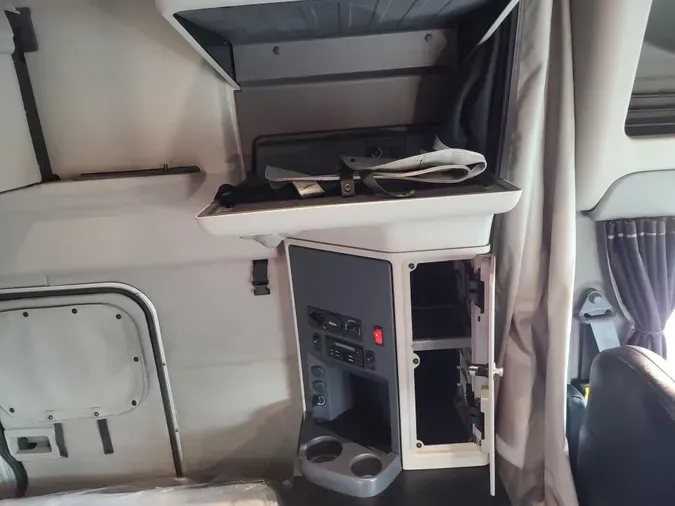 2021 Peterbilt 579faea30b7f13802ffb6e1f6a3a1e040c6