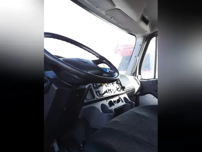 2019 FREIGHTLINER/MERCEDES M2 106faeb0d7e59a70b20fdc5b30597b44cdf