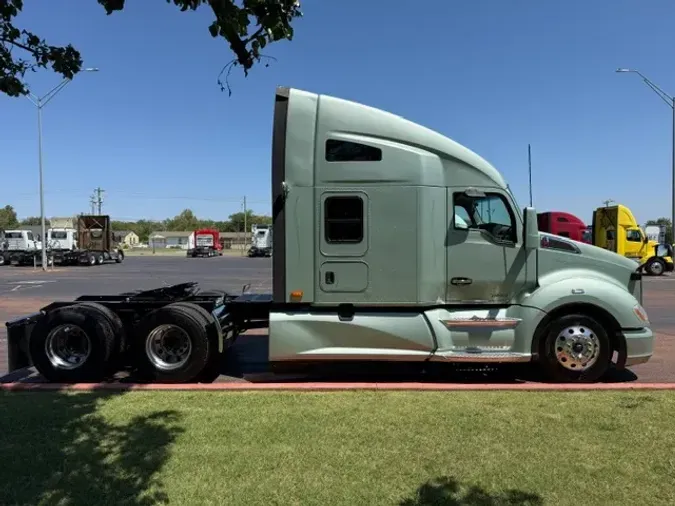 2021 KENWORTH T680