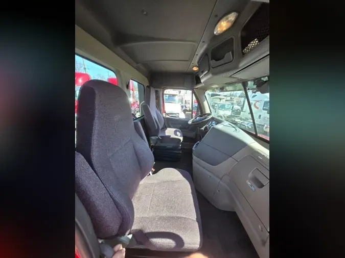 2019 FREIGHTLINER/MERCEDES CASCADIA 125faf13b6adc7cd1e56472feed9a1f6285