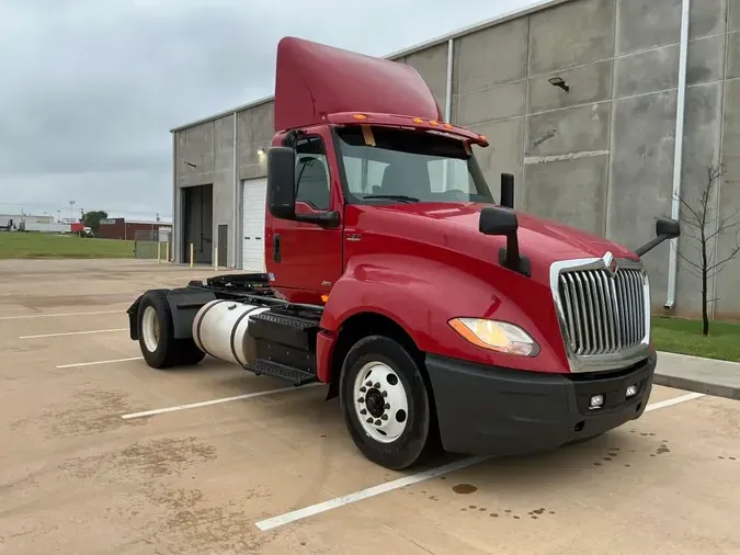 2020 NAVISTAR INTERNATIONAL LT625 DAYCAB S/A