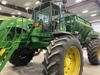 2010 John Deere 4930