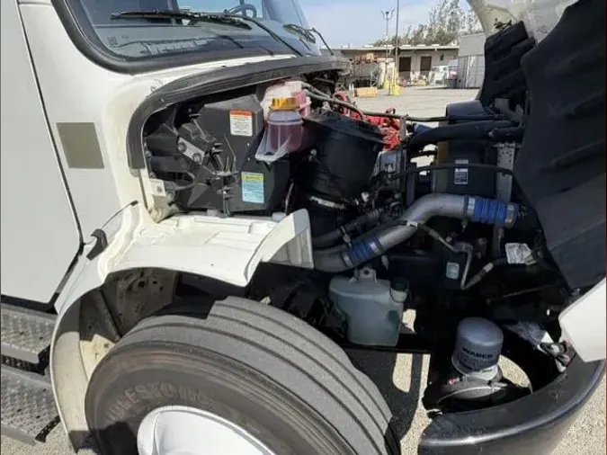 2022 Freightliner Business Class M2 106