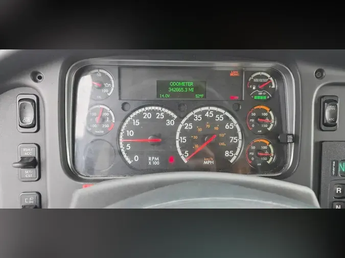 2021 FREIGHTLINER/MERCEDES M2 106