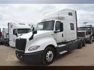 2021 INTERNATIONAL LT