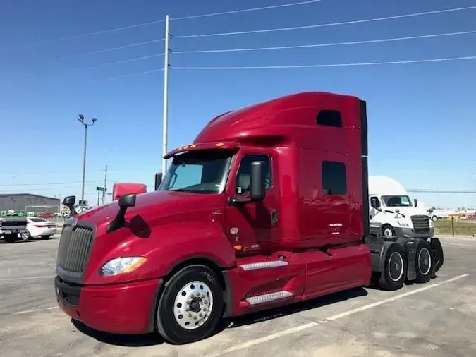 2022 International LT625