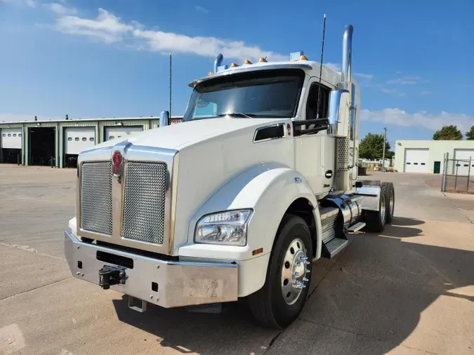 2022 Kenworth T880