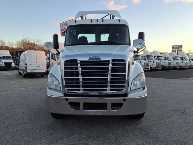 2019 FREIGHTLINER/MERCEDES CASCADIA 125fafeb53fb815d85711a8b853df1fc1ad