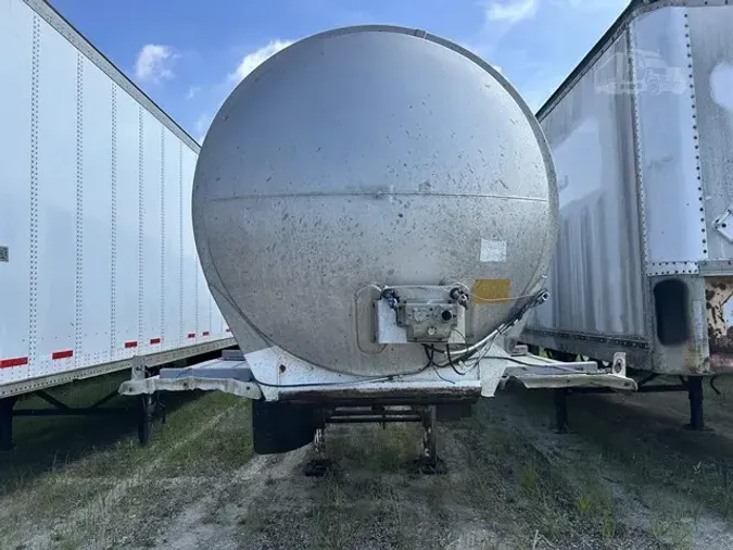 1977 FRUEHAUF 6500 GALLON
