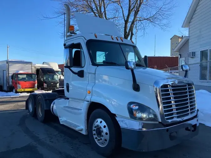 2019 FREIGHTLINER/MERCEDES CASCADIA 125fb02177860cbb33a3da441fc0ba1ac58