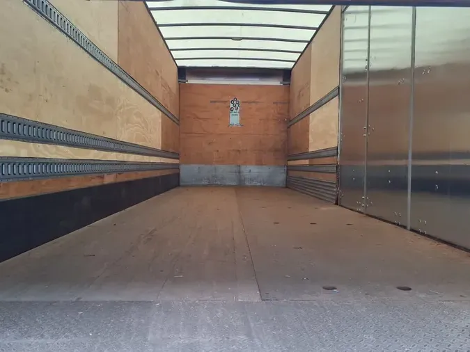 2018 FREIGHTLINER/MERCEDES M2 106