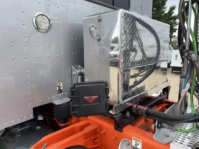 2022 Peterbilt 389