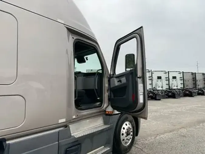 2021 Freightliner Cascadia