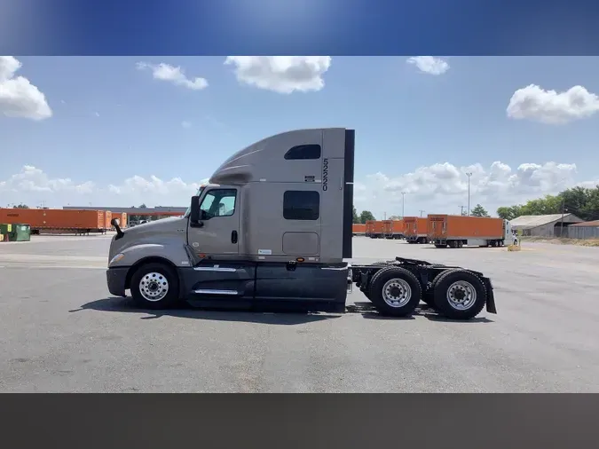 2022 International LT
