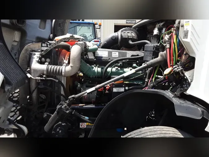 2019 Volvo VNL300fb13acfa02babf44a95a05cee16a5473