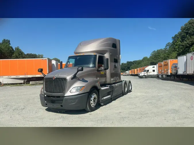 2022 International LT